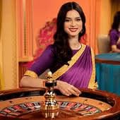 Dealer profesional menjalankan meja Speed Roulette dengan kamera HD